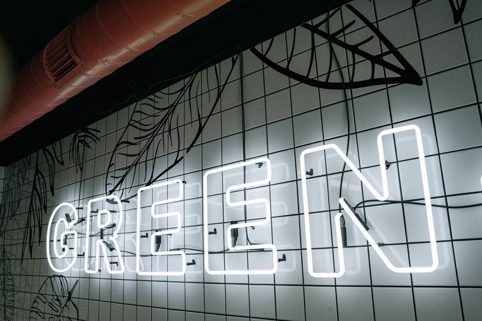Installation d'éclairage DEL commercial — Guimont Électrique